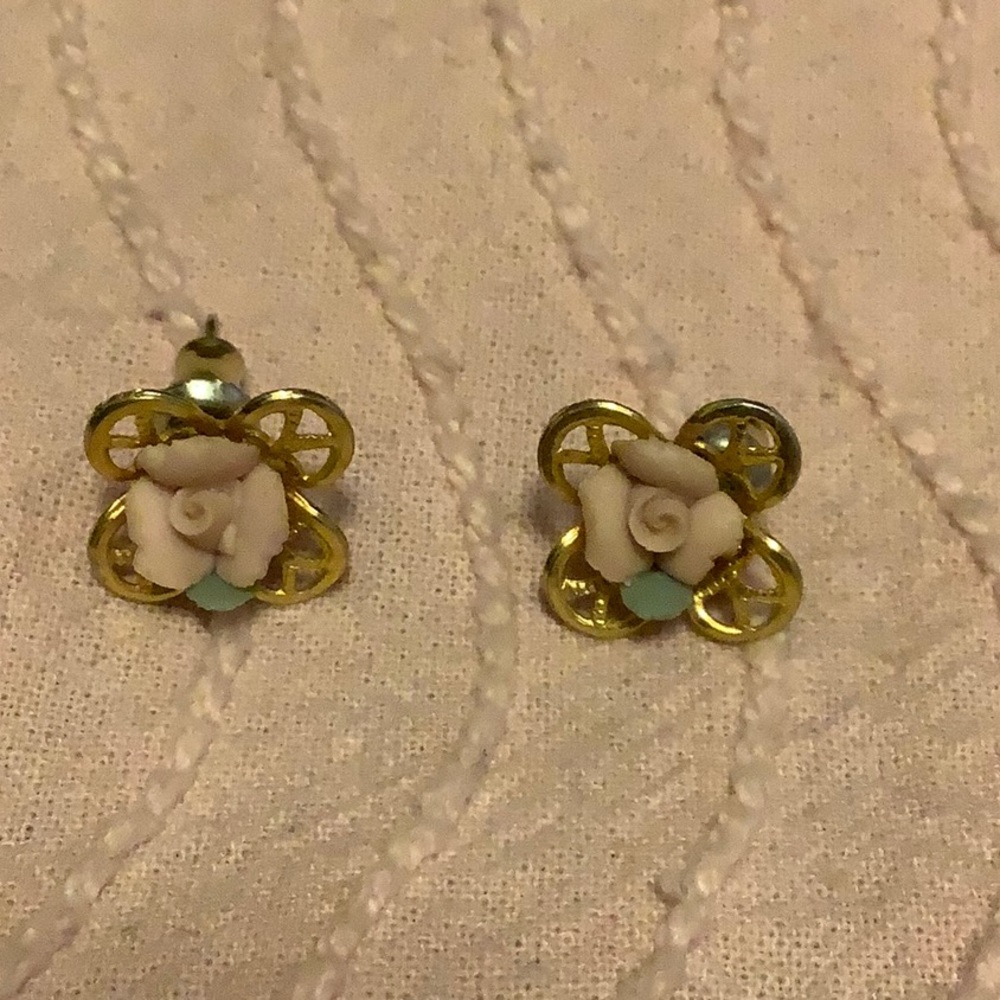 Rose earrings